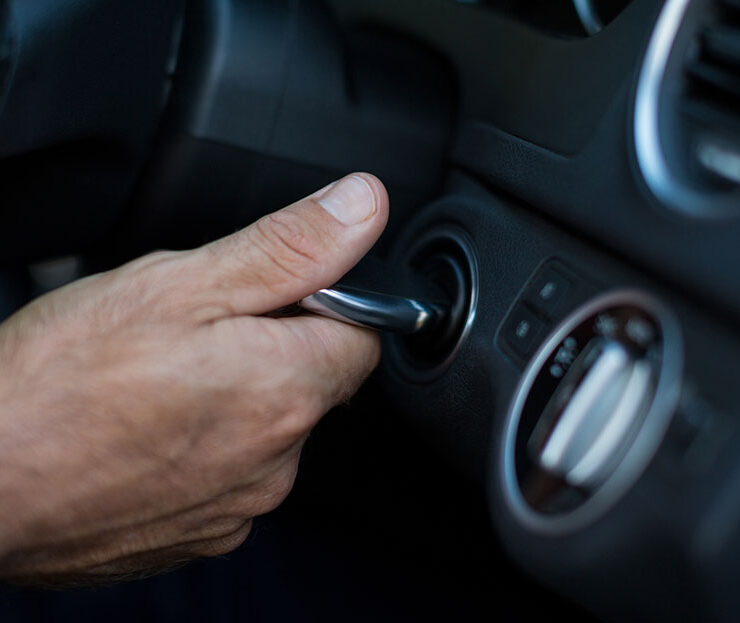 encendido de auto con llave automotriz